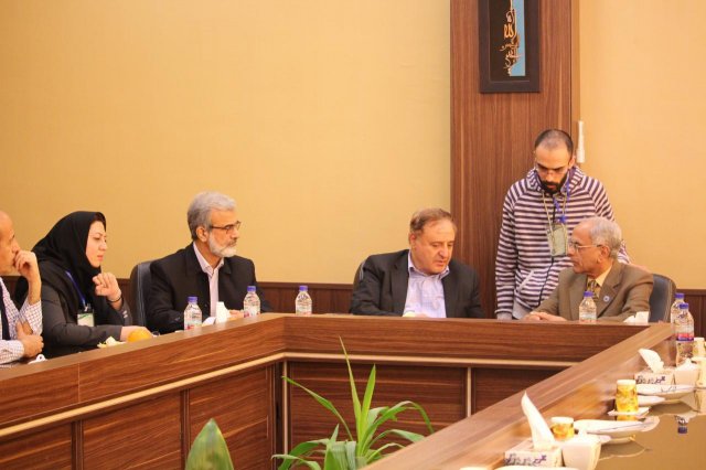 نخستین همایش بین المللی دانشگاه سبز-دانشگاه فردوسی مشهد (88)