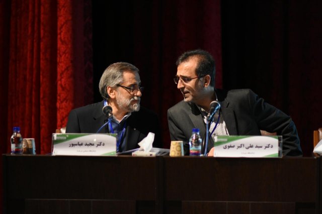 نخستین همایش بین المللی دانشگاه سبز-دانشگاه فردوسی مشهد (186)