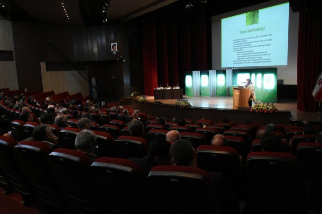 نخستین همایش بین المللی دانشگاه سبز-دانشگاه فردوسی مشهد (194)